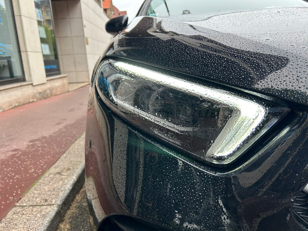 Mercedes-Benz Classe A IV 250 E 8CV AMG LINE 8G-DCT (Full Options)