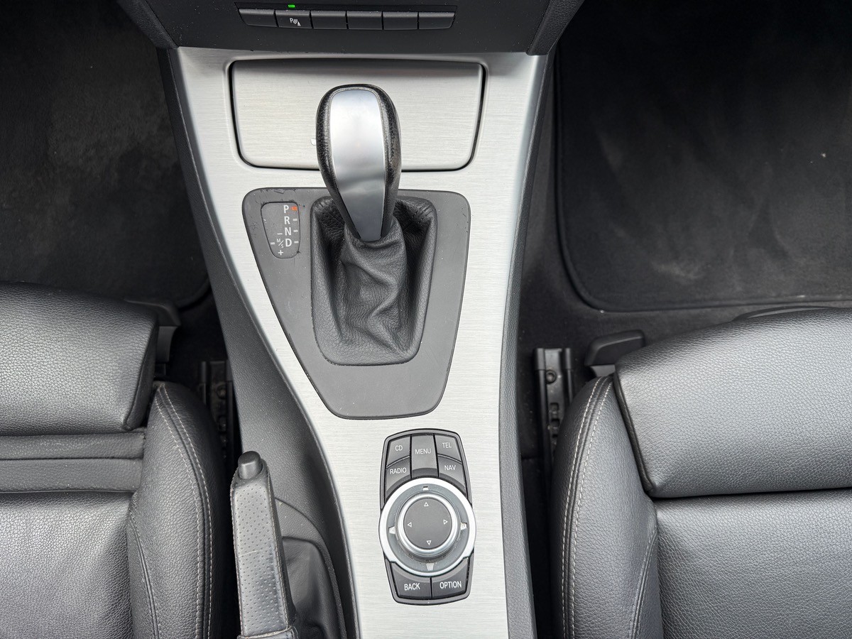 Bmw Série 3 (E90) LCI Berline 330d 3.0 d 245 cv, Pack M, Suivi Complet BMW, Sièges chauffants