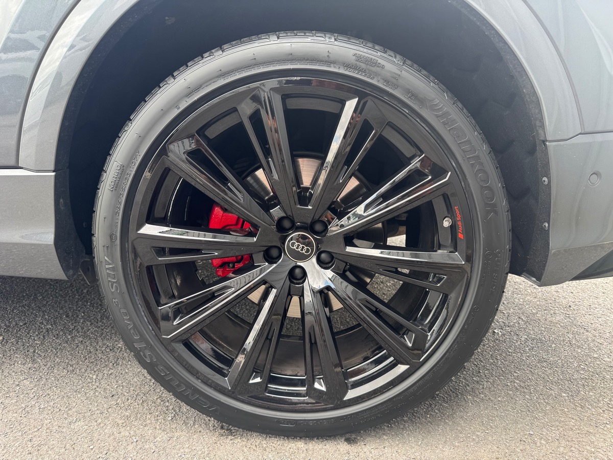 Audi Q8 60 TFSIE COMPÉTITION QUATTRO TIPTRONIC 8