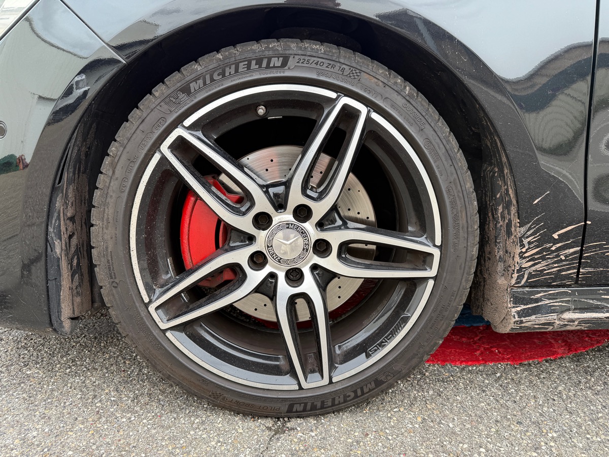 Mercedes-Benz CLA Shooting Brake 220 CDi 2.1 7G-DCT 177 cv, AMG line fascination, Toit ouvrant