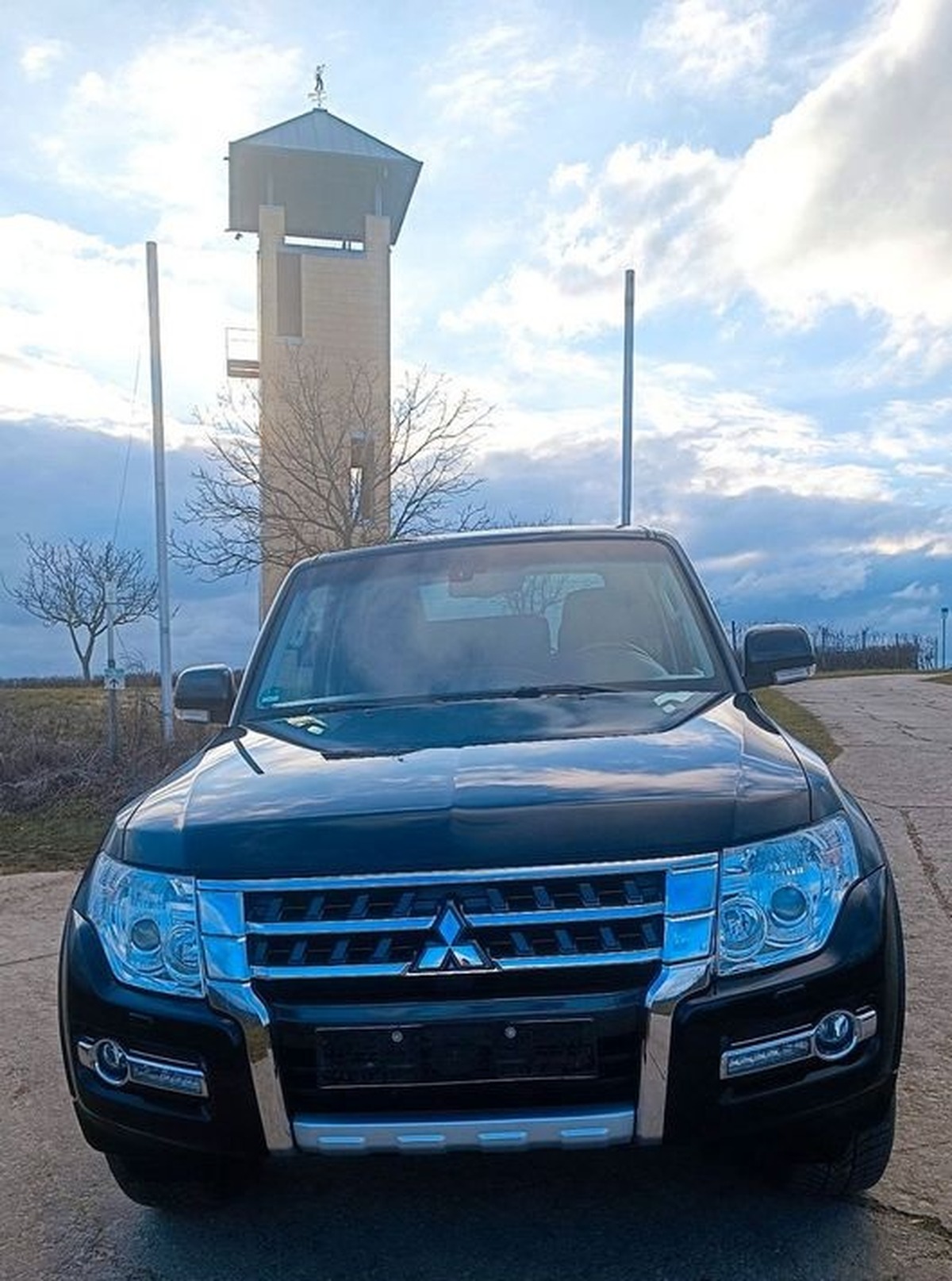 Mitsubishi Pajero 3.2 DI-D Édition 100 Automatique 1 MAIN .