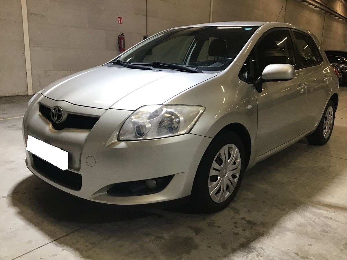 Toyota Auris 1.4 VVTi 97