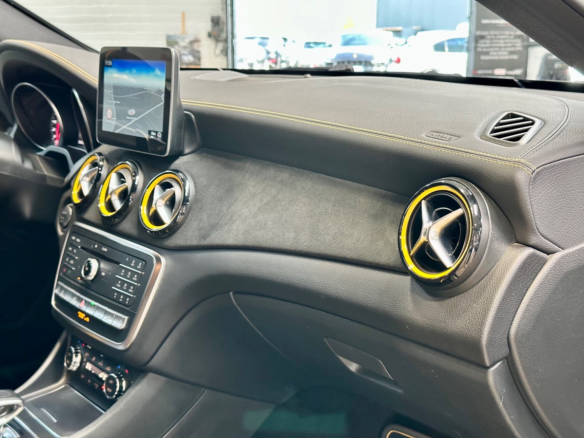 Mercedes-Benz GLA* (2) 45 AMG 381 4Matic Yellow Ed. b