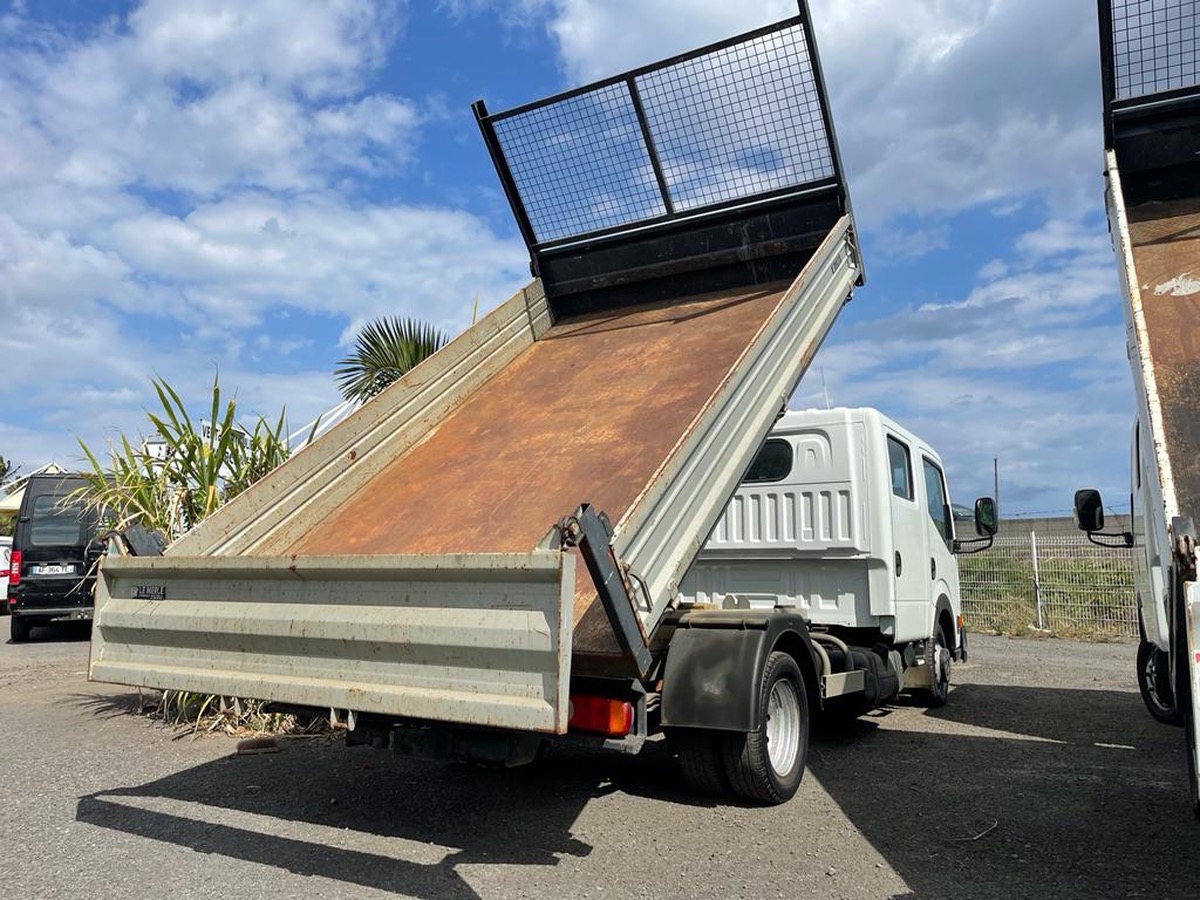 Nissan Cabstar BENNE  67950 KM  SPORT AUTO x