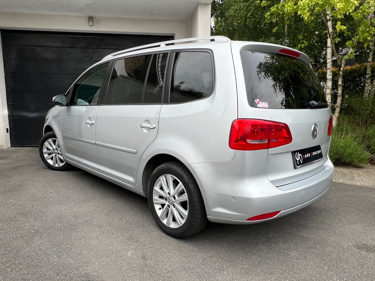 Volkswagen Touran Confortline 2.0 TDI 140 DSG6
