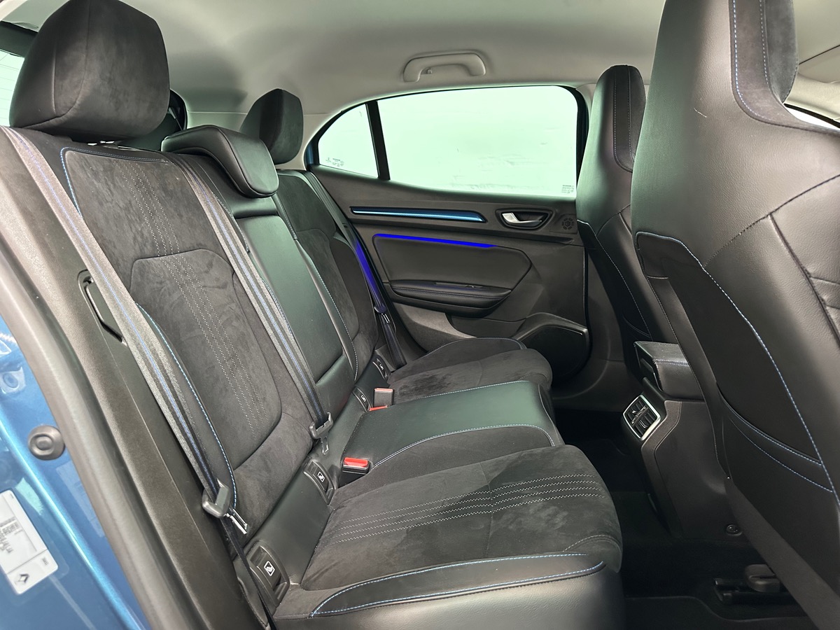 RENAULT Megane GT 1.6 TCe 205ch energy EDC Apple CarPlay