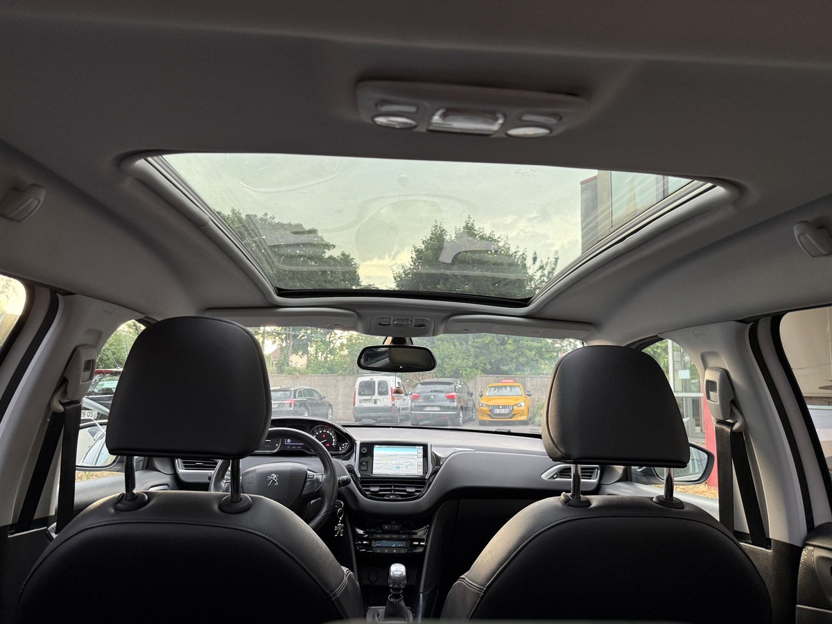 Peugeot 2008 1.6 e-HDI 115 CV féline titane 4XCB
