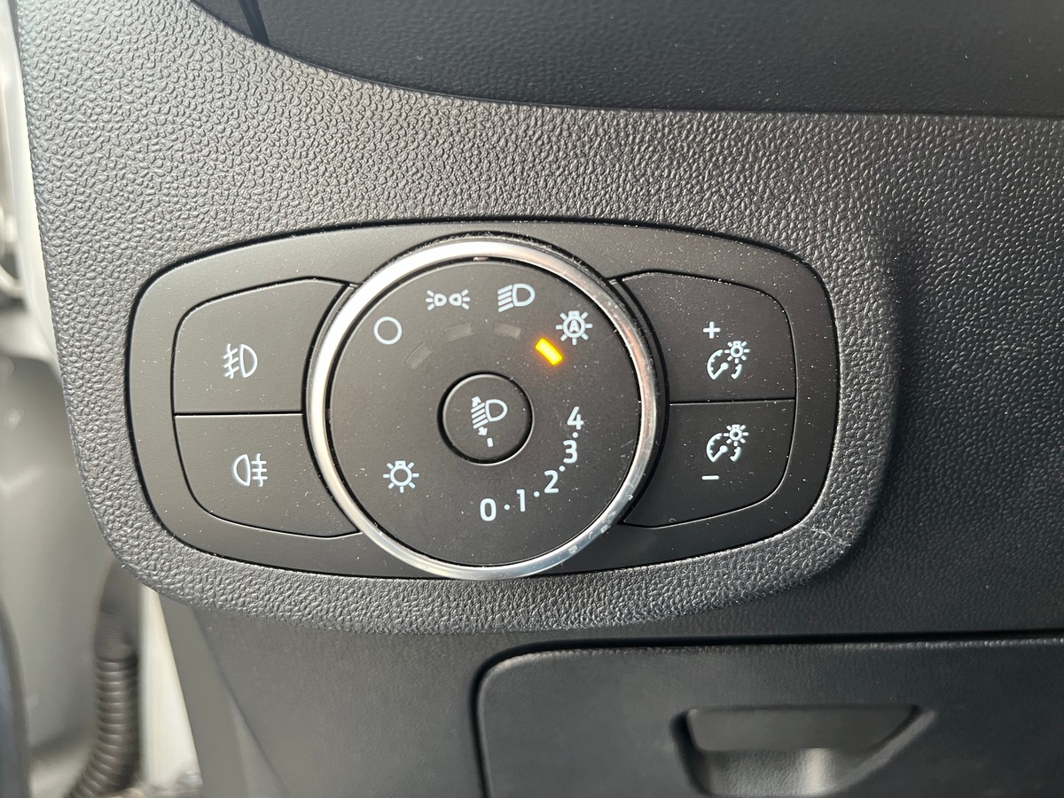 Ford Fiesta 1.0 ECOBOOST MHEV 125ch ST-LINE X, SUIVI FORD, CHARGEUR A INDUCTION, CARPLAY, REGULATEUR