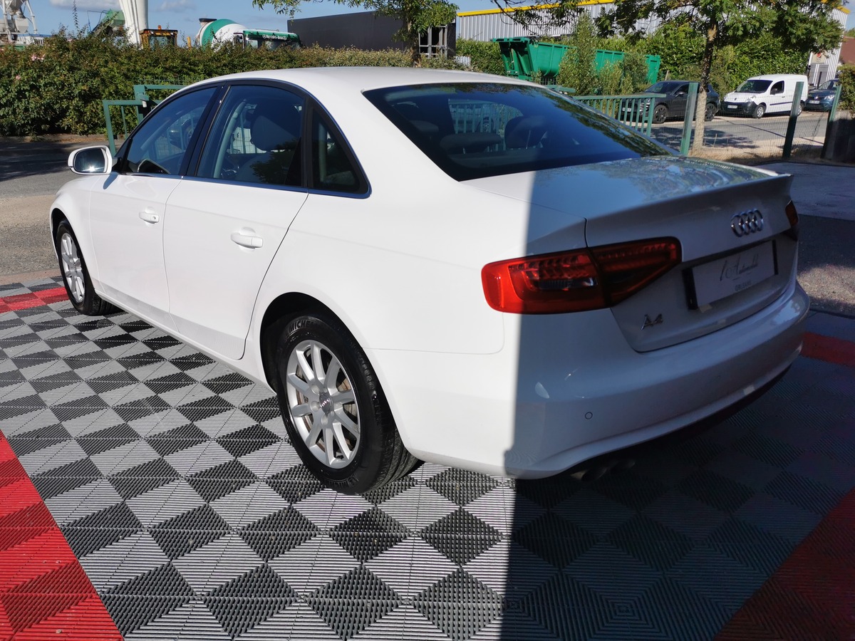 Audi A4 phase 2 2.0 TDI 120 AMBITION