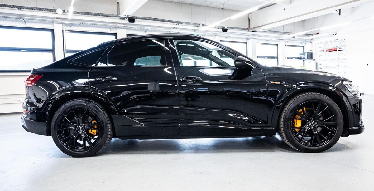 Audi e-tron Sportback 55 408ch S Line e-quattro Pack Black Edition