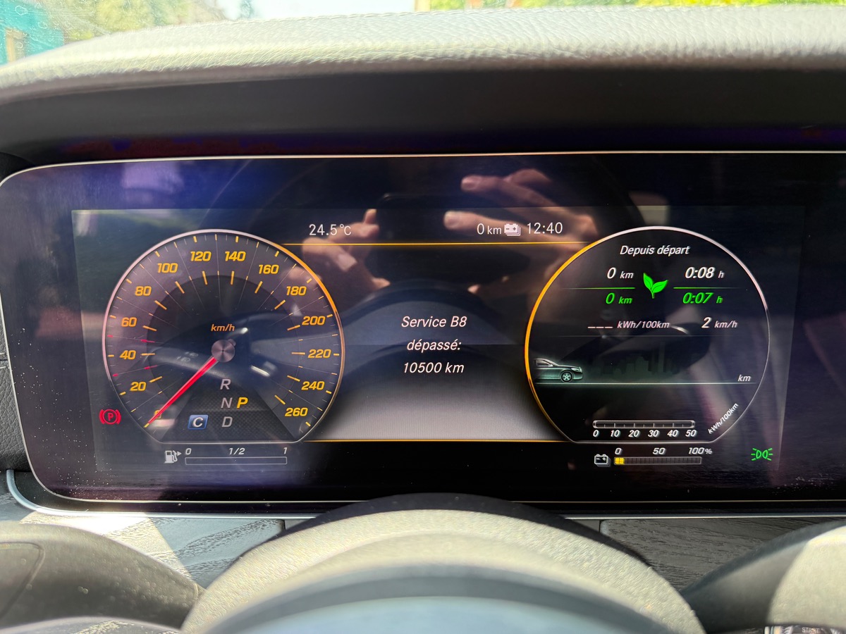 Mercedes-Benz Classe E V (2) 2.0 300 DE AVANTGARDE LINE 9G-TRONIC