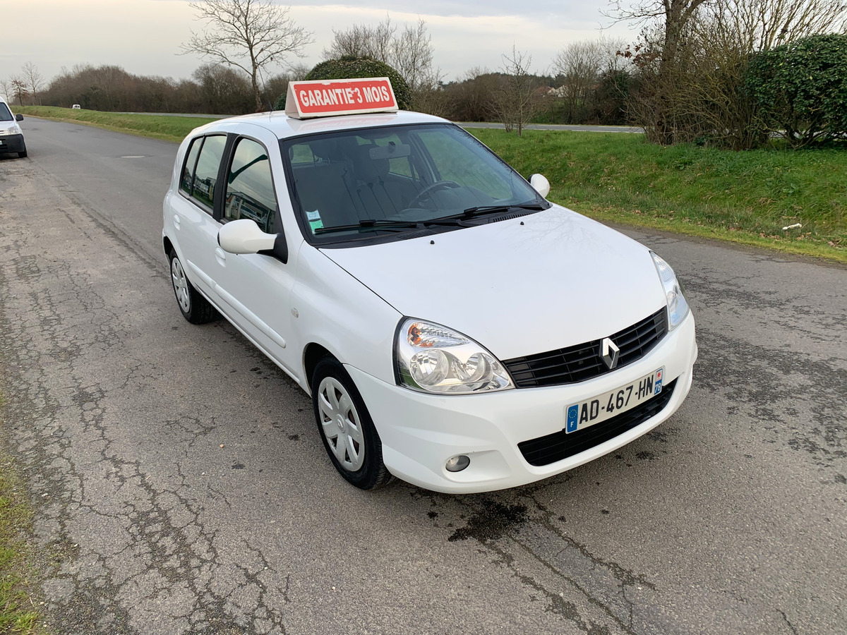 RENAULT Clio 1.5 dci - 85CH  178633KM