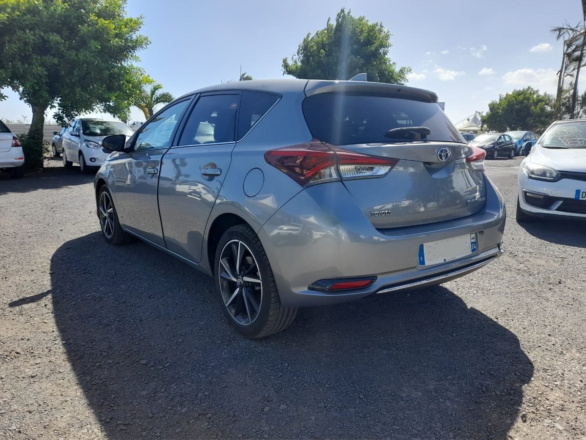 Toyota Auris hybride 136h - bv cvt