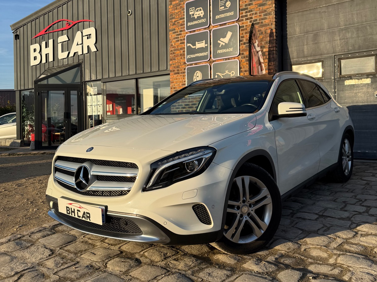 Image: Mercedes Benz GLA 200 CDI TOIT OUVRANT