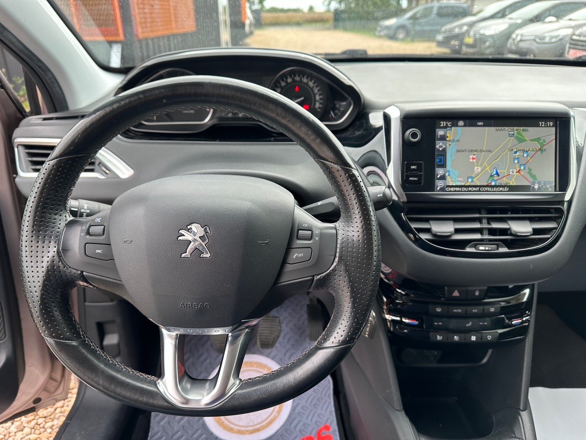 Peugeot 208 ALLURE 1.2 VTI 82CVX GPS