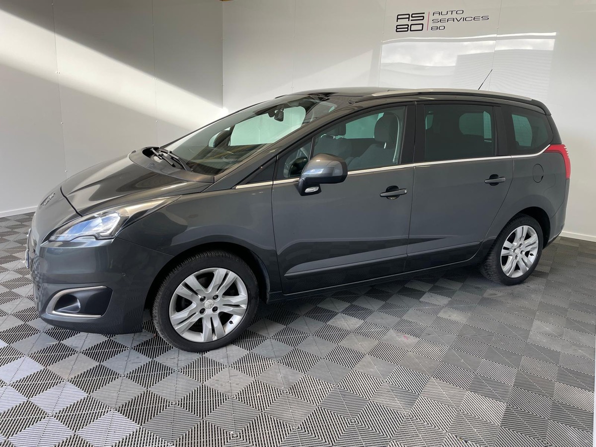 Peugeot 5008 1.6 BLUE-HDI 115 7 PLACES ALLURE