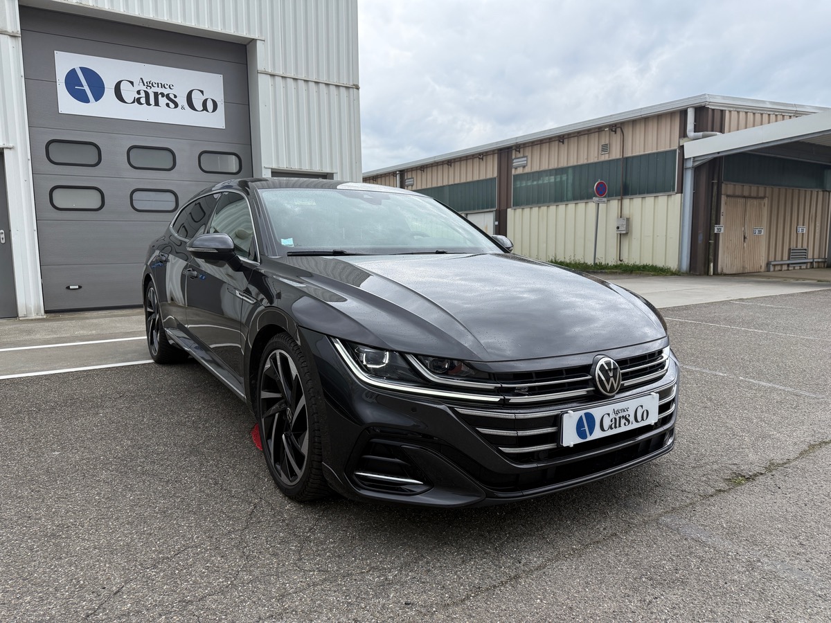 Volkswagen Arteon ShootingBrake 2.0L TDi EVO SCR DSG7 150 cv R-line, Toit ouvrant, Suivi Complet