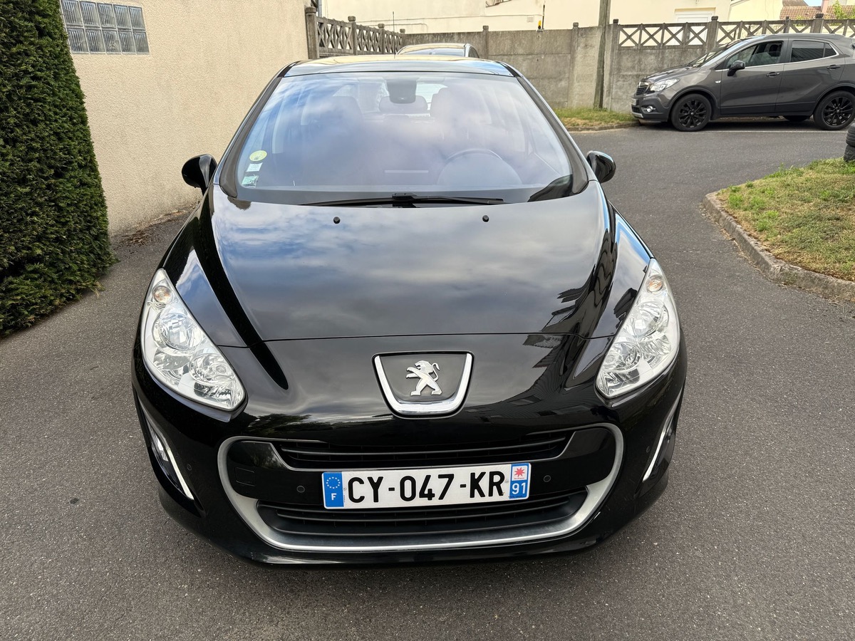 Peugeot 308 1.6 e-HDI 115 CV allure 4XCB