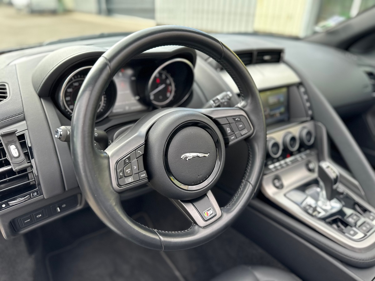 Jaguar F-Type Cabriolet V6 340 CH BVA8 - SIEGES A MEMOIR - SONS MERIDIAN - CAMERA DE RECUL