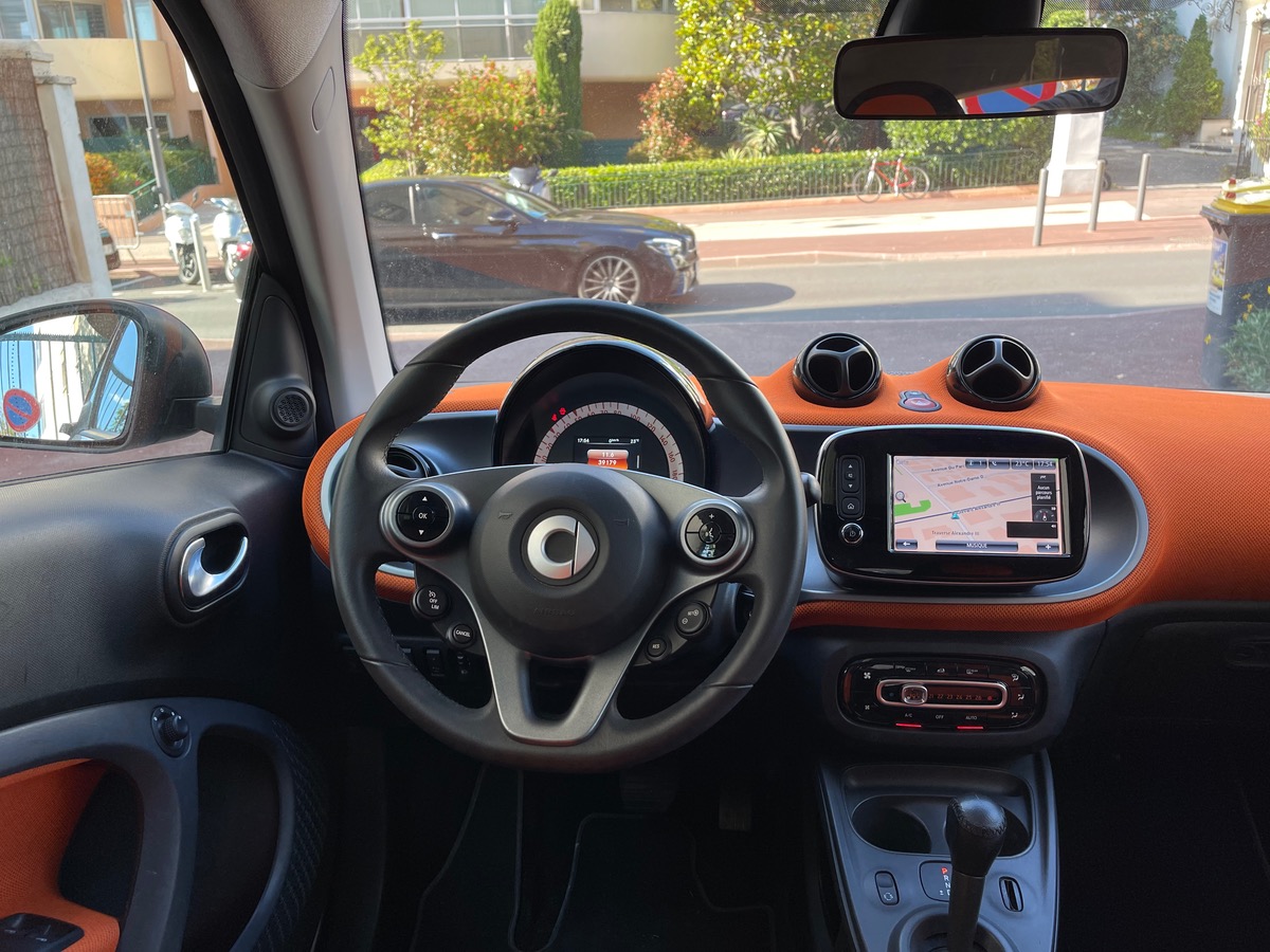 Smart FORTWO 71 CV Ecran / Radar Arr / Jantes Prime / Toit Panoramique