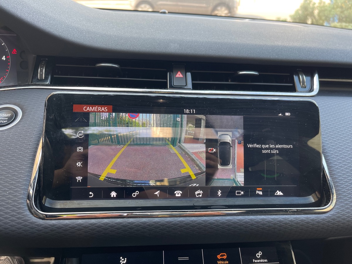 LAND ROVER EVOQUE 2.0 D 150CV / Toit Ouvrant / Full Black / Intérieur Cuir / Toutes Options