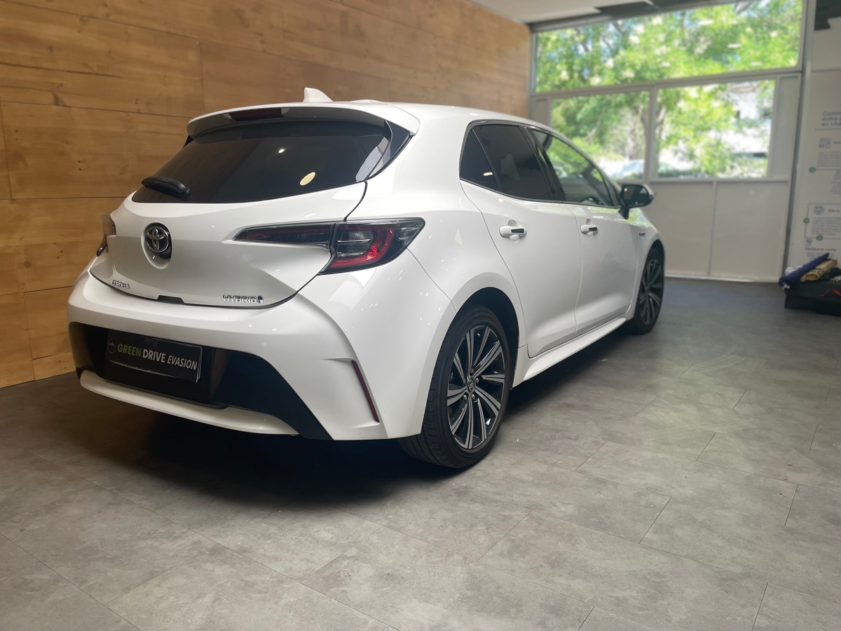Toyota Corolla 1.8 FULL-Hybride design
