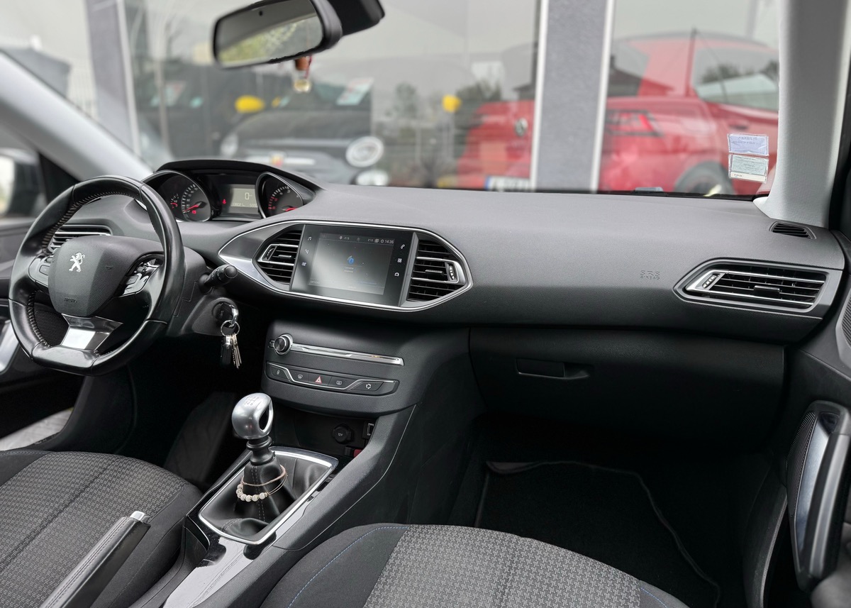 Peugeot 308 II (2) 1.5 BLUEHDI 100 S&S STYLE