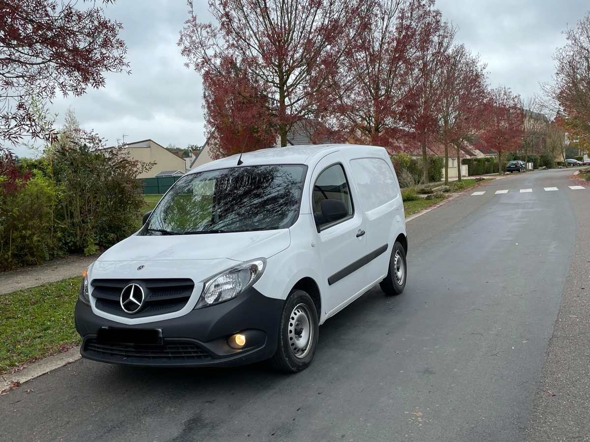 Mercedes Benz CITAN 109 cdi long  3 places