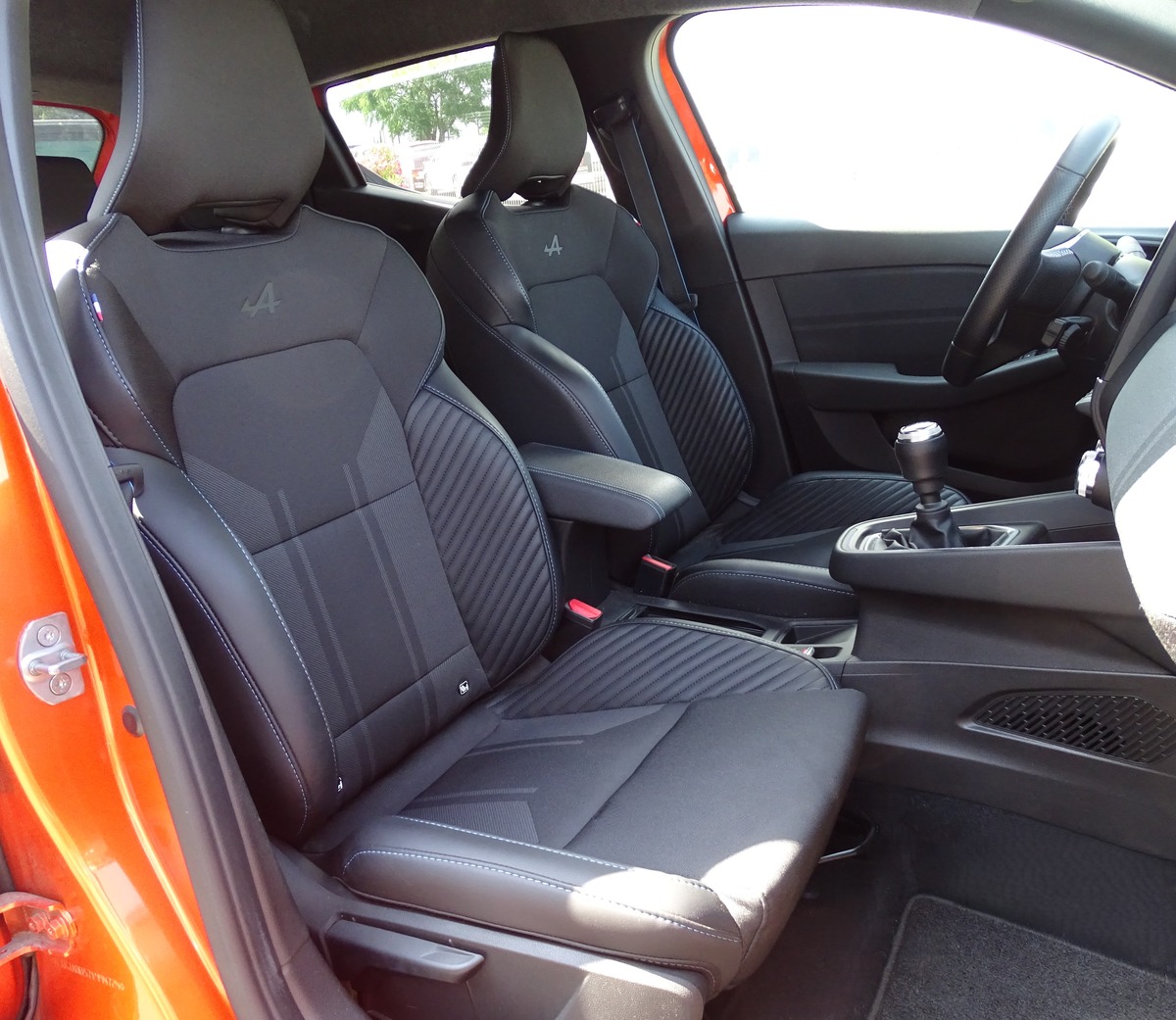 RENAULT Clio V (2) 1.0 TCE 90 Ch ESPRIT ALPINE 1ere main Caméra 360 CarPlay