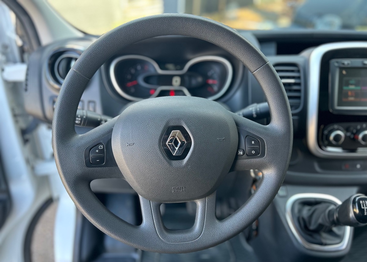 RENAULT Trafic III (2) FOURGON CONFORT L1H1 1200 DCI 120
