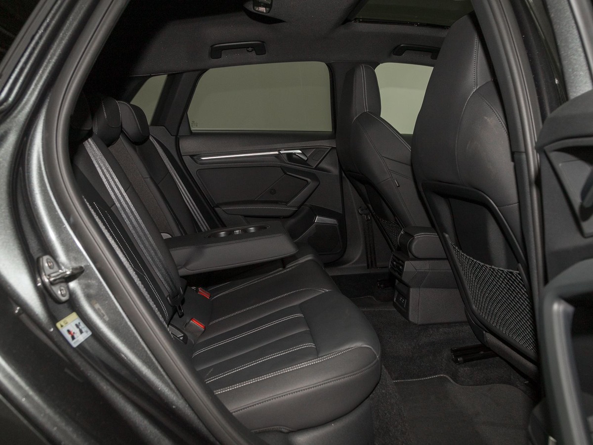 Audi A3 Sportback IV 40 TDI 200ch S line quatro gris daytona
