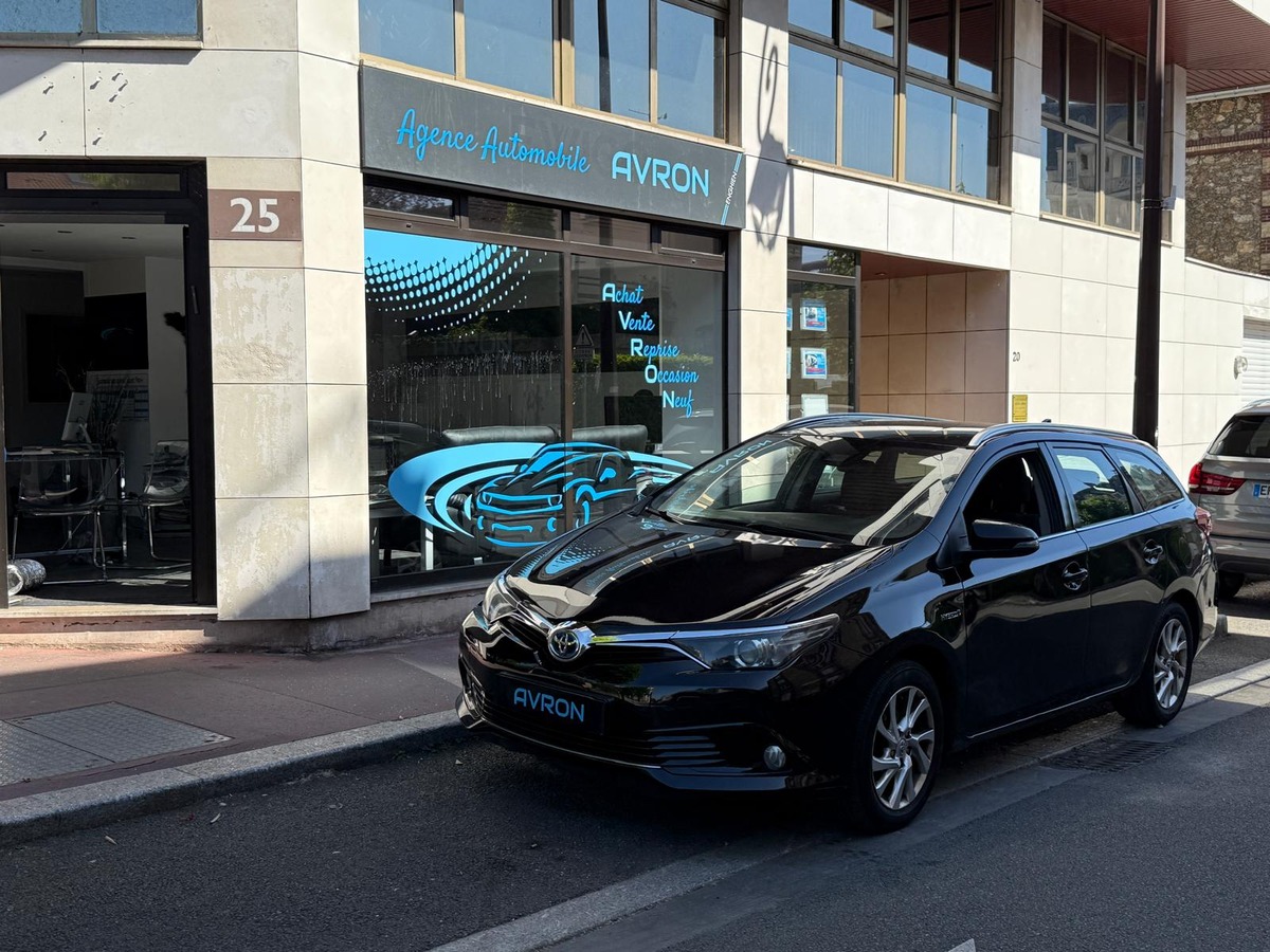 Toyota Auris II (2) HYBRIDE 136H DYNAMIC