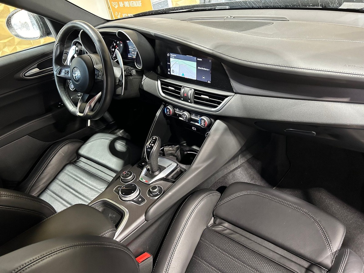 Alfa Romeo Giulia 2.2 JTD 210ch Veloce Q4 AT8