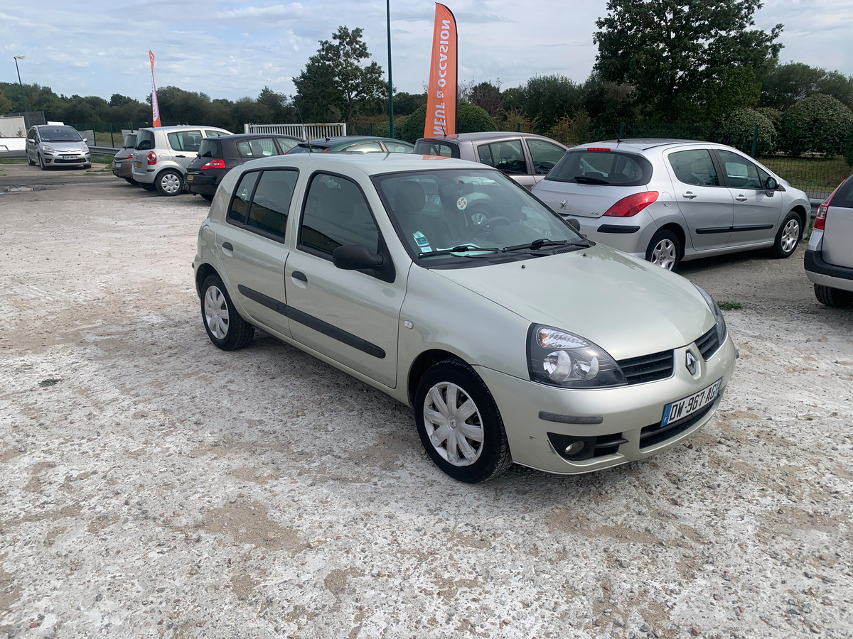 RENAULT Clio 1.5 dci - 65