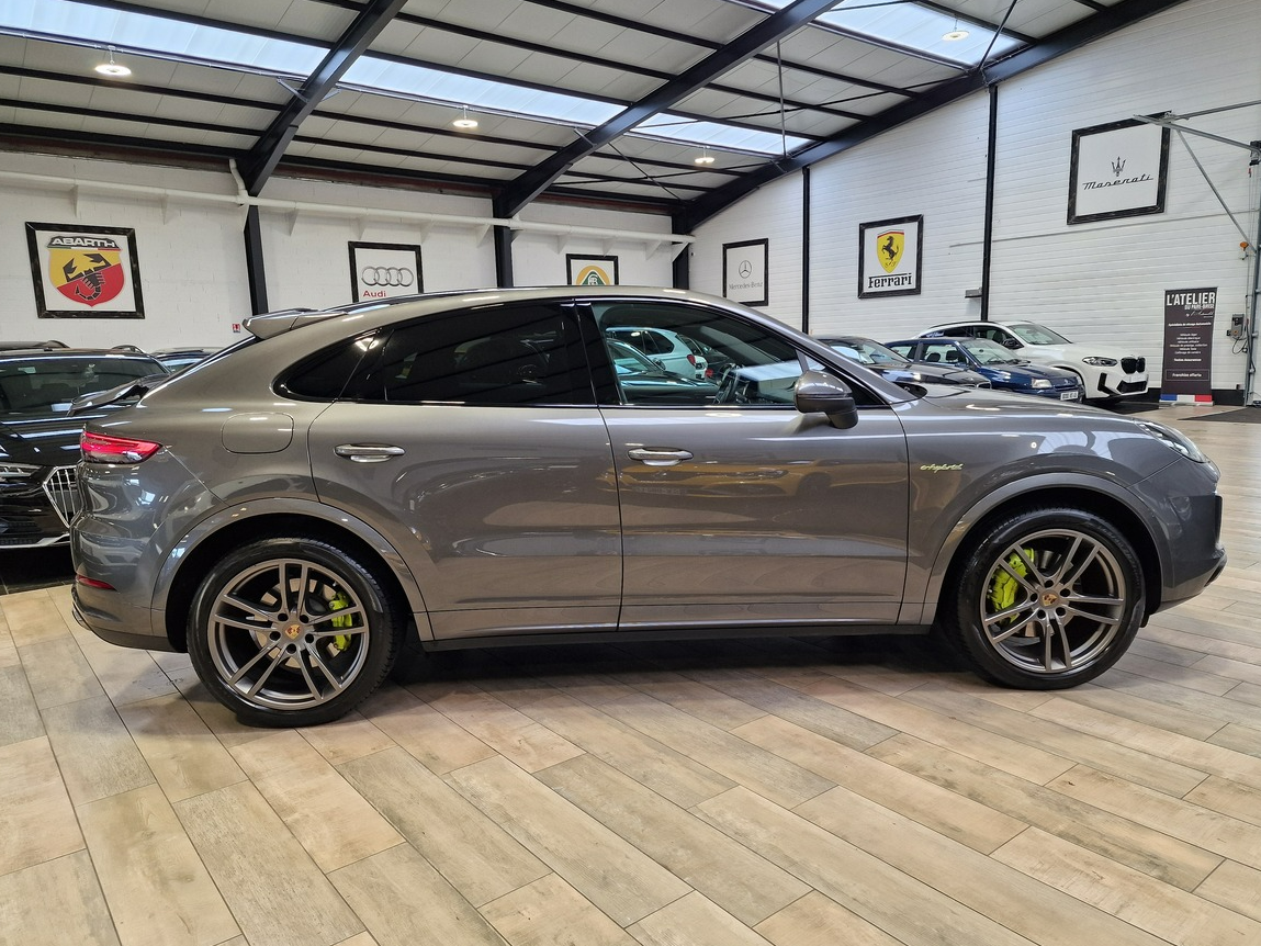 Porsche Cayenne Coupé III 3.0 V6 462 E-HYBRID PLATINIUM EDITION