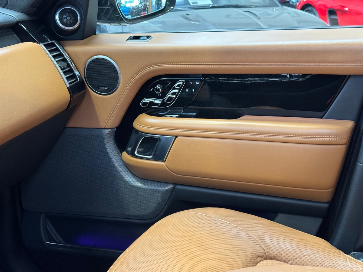 Land-Rover Range Rover P400E AUTOBIOGRAPHY 404CV HYBRID TO/ MERIDIAN / CAM 360°
