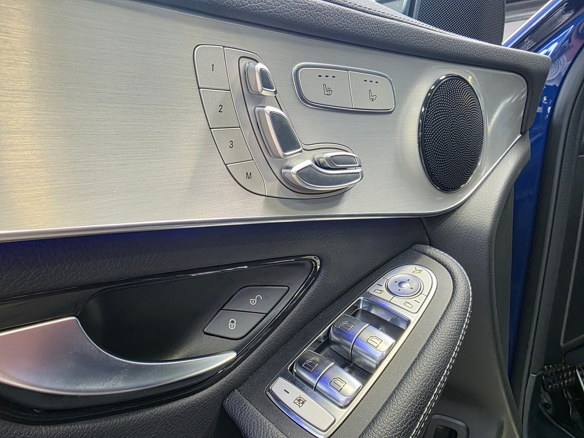 Mercedes-Benz Class GLC 3.0 43 AMG 390 PHASE 2 // SIEGES CHAUFFANTS / VENTILES // CAM / 21