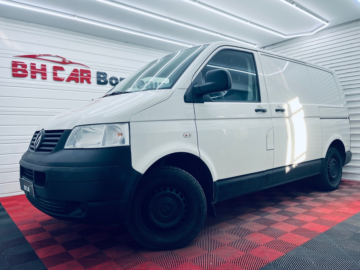 Image: Volkswagen Transporter T5 1.9TDI 86cv L1H1 / Distribution neuve / Attelage