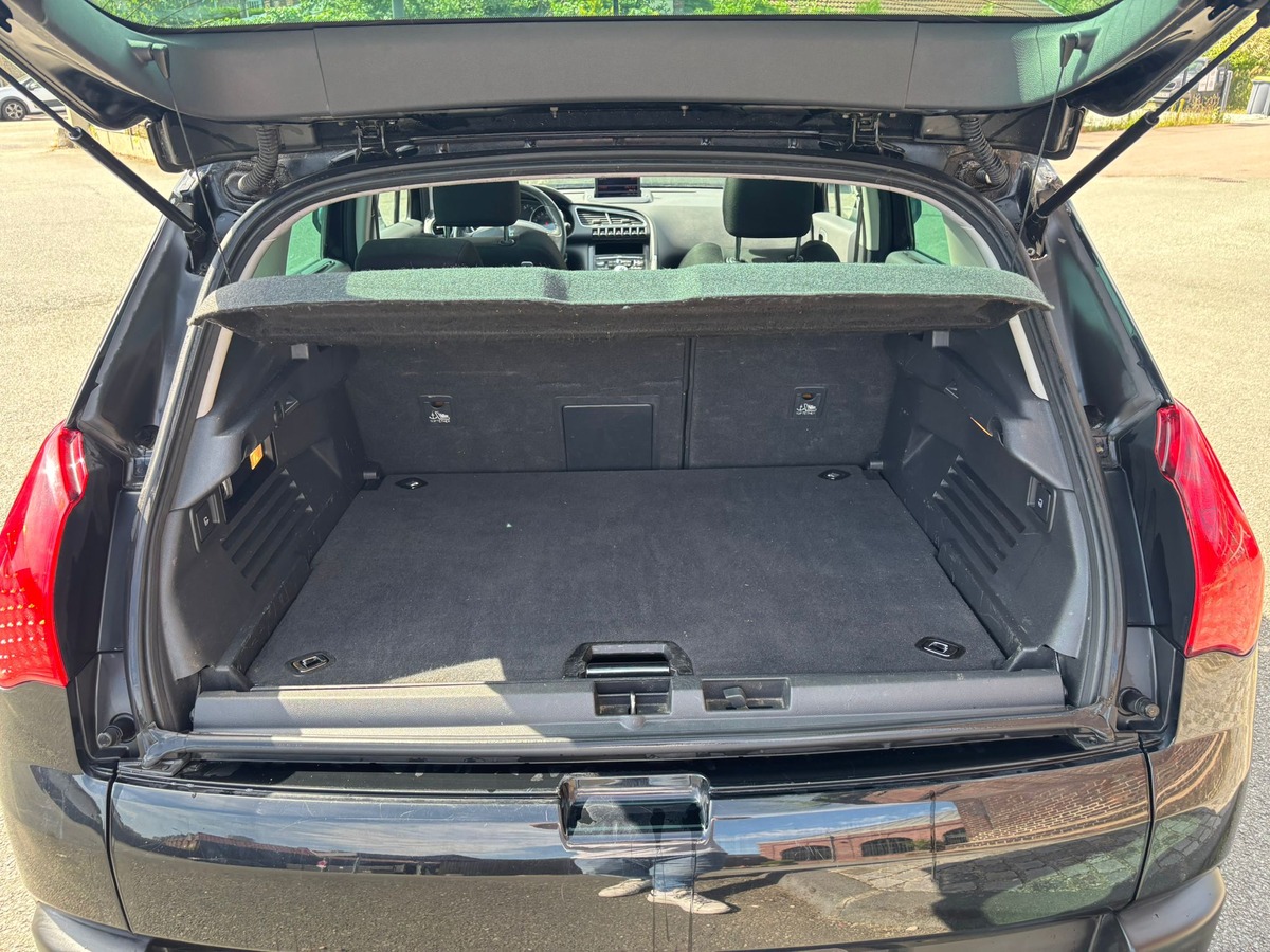 Peugeot 3008 2.0 HDI Premium Pack - ATTELAGE - DISTRIBUTION NEUVE - GARANTIE