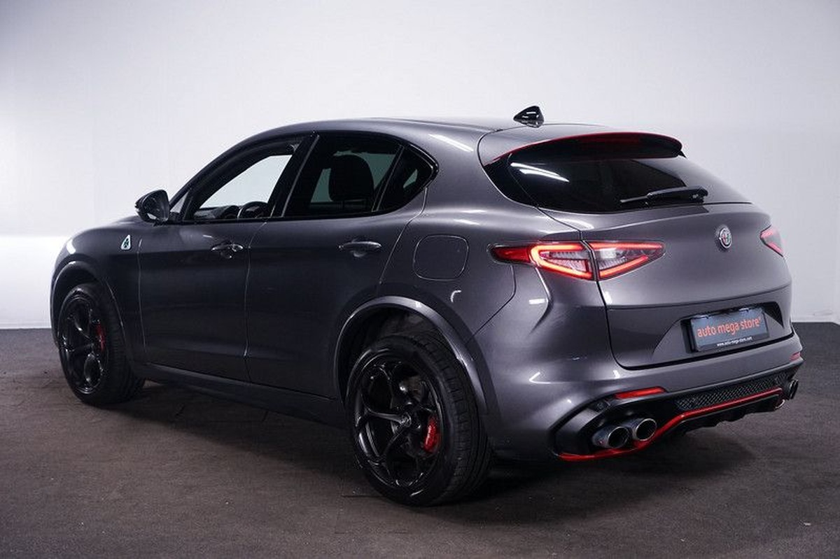 Alfa Romeo Stelvio 2.9 V6 510ch Quadrifoglio Q4 AT8 Harman-Kardon Toit ouvrant