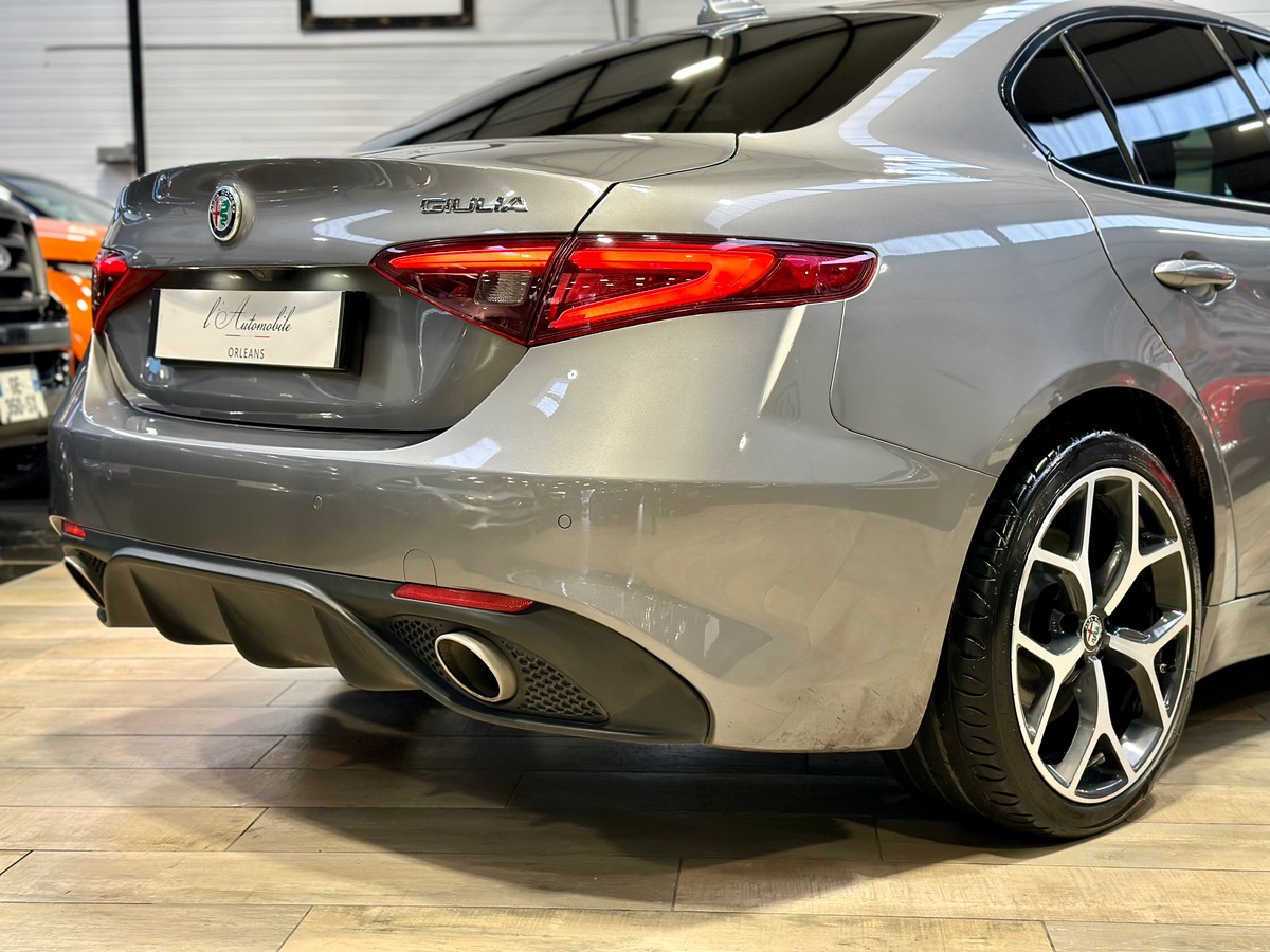 Alfa Romeo Giulia 2.2 JTD 180 AT8 Sport Options+++ a