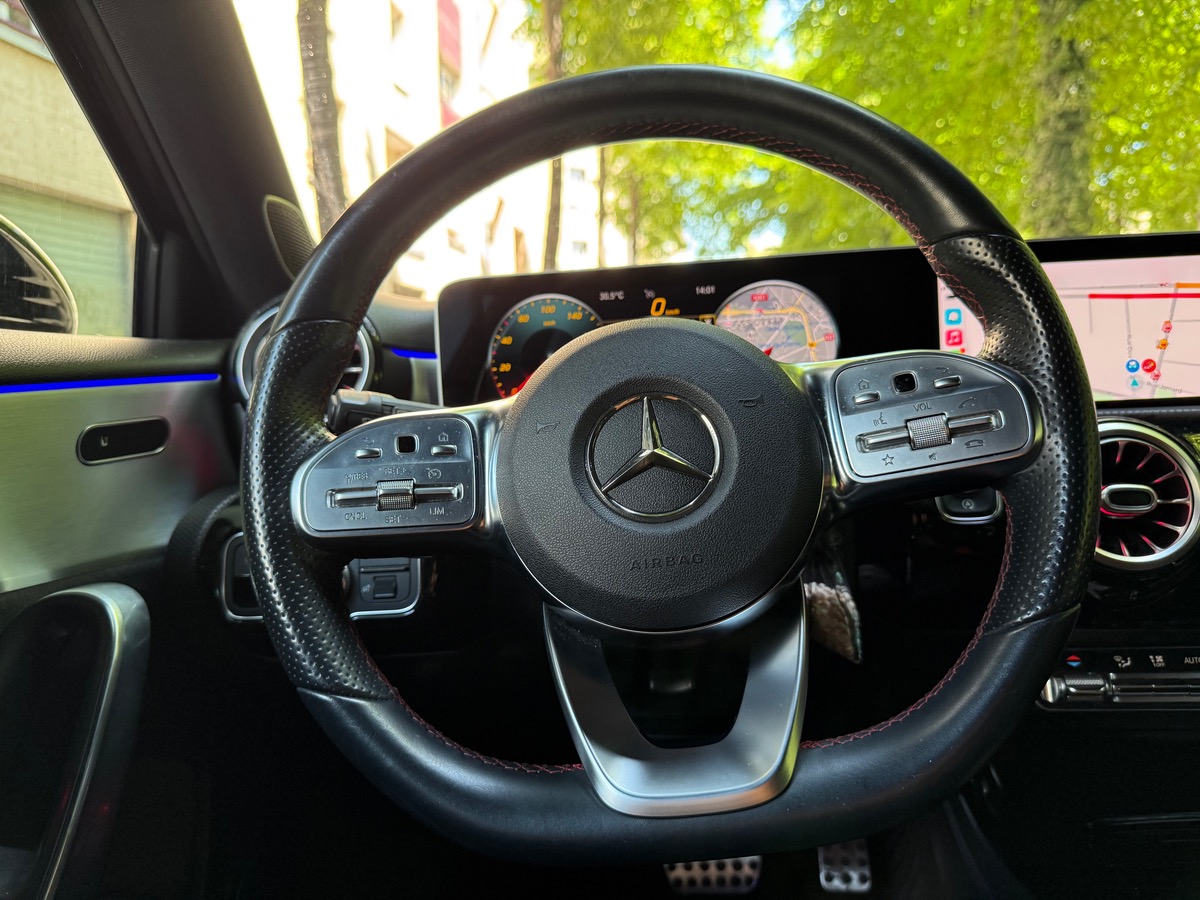 Mercedes-Benz Classe A 200 AMG LINE 163cv Carplay