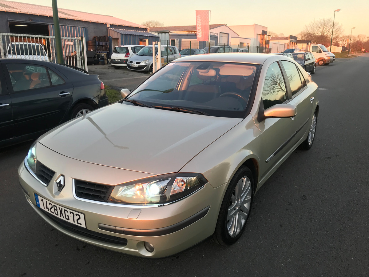 RENAULT Laguna 1.9 DCI 125CV 1ERE MAIN PRIVILEGE