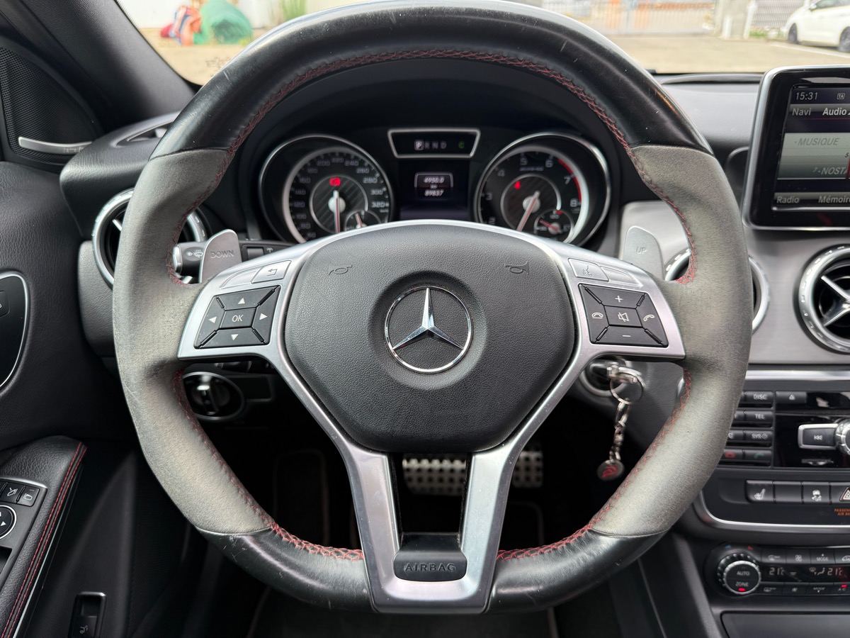 Mercedes-Benz GLA 45 AMG 2.0 4MATIC 7G-DCT 360cv, Toit ouvrant, Sièges électriques chauffants.