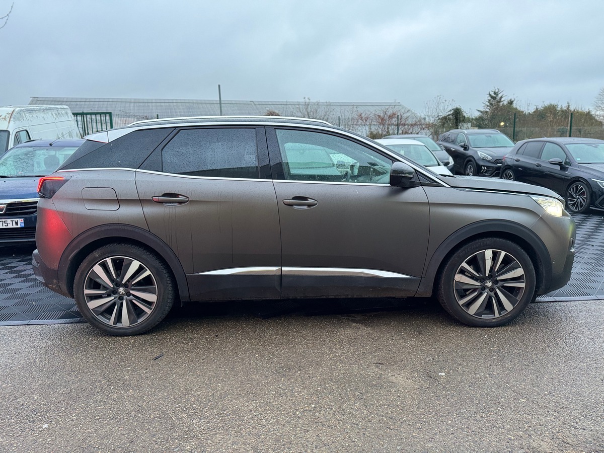 Peugeot 3008 300 cv Hybrid4 EAT8 GT - APPLE CARPLAY - TOIT OUVRANT - SIEGES ELECTRIQUES MASSANT