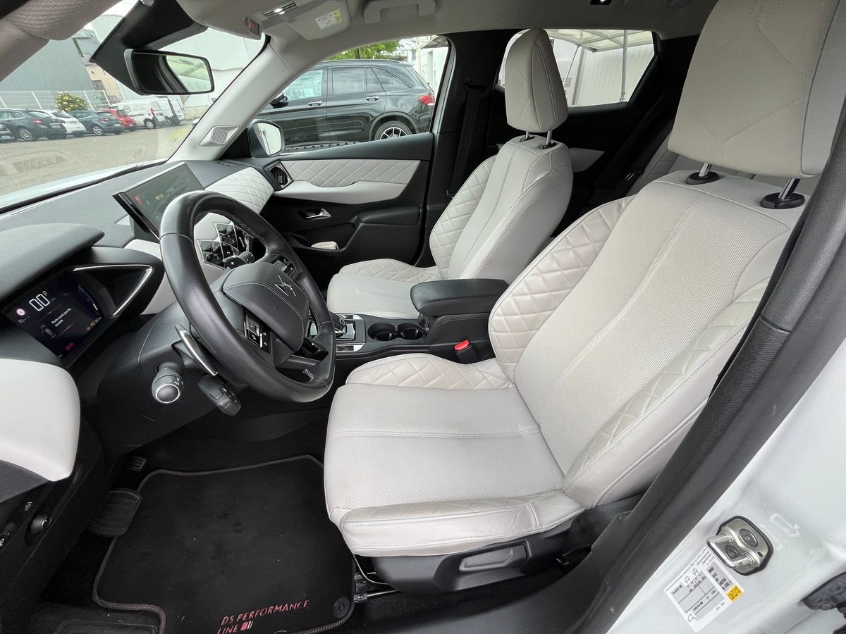 DS DS 3 CROSSBACK BLUE HDI 130ch EAT8,  RIVOLI, SUIVI COMPLET DS, SIEGES CHAUFFANT,