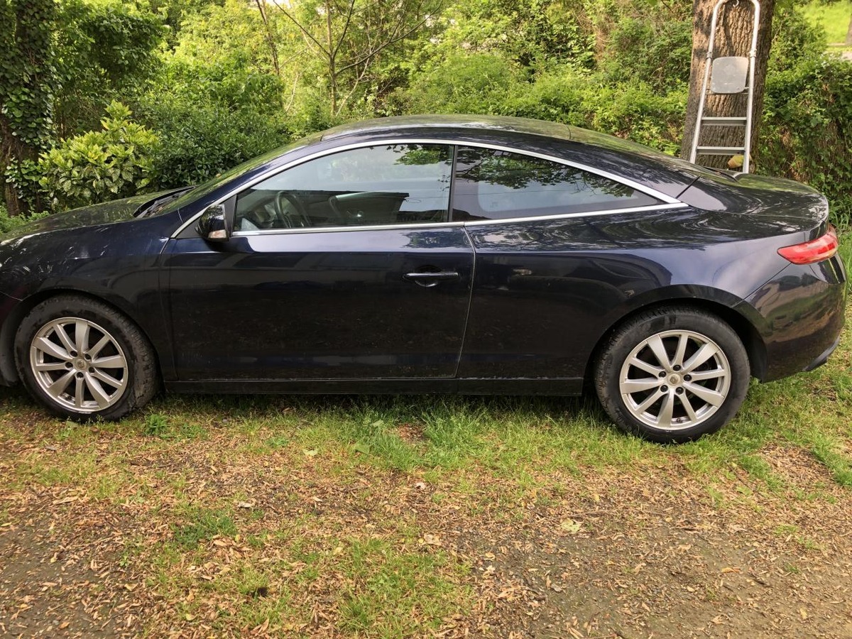 RENAULT Laguna COUPE 2.0 DCI 150CV BVM6 DYNAMIQUE