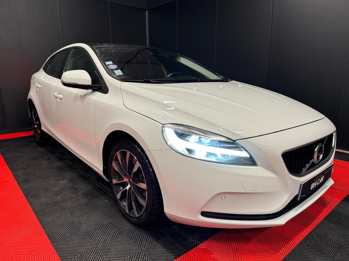 Image: Volvo V40 T2 1.5 122 Signature Geartronic 6 Signature Édition Garantie 12 mois