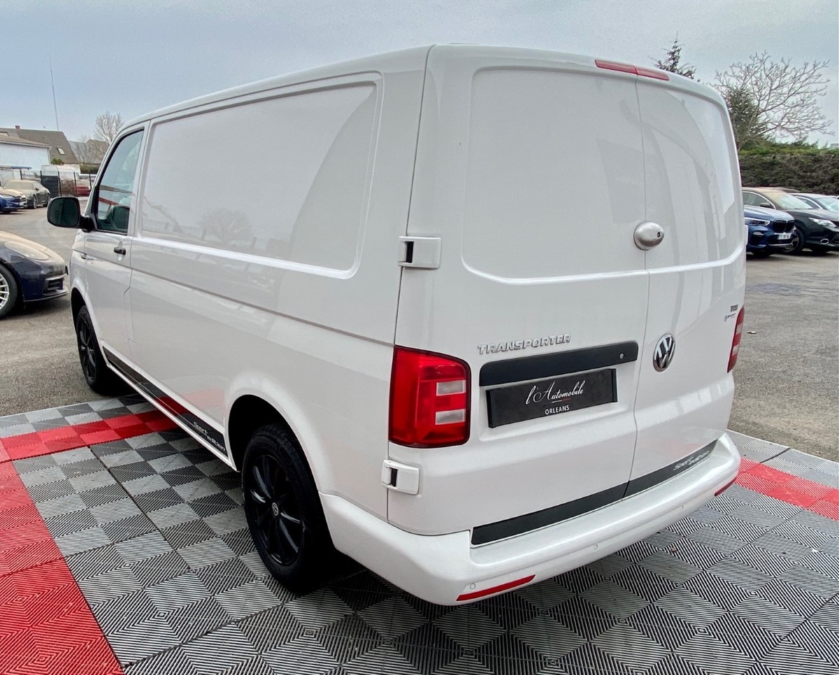 Volkswagen Transporter T6 2.0 TDI 102 L1H1 FR