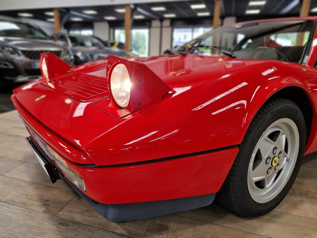 Ferrari 328 GTB 3.2 V8 270 DISTRIBUTION OK E